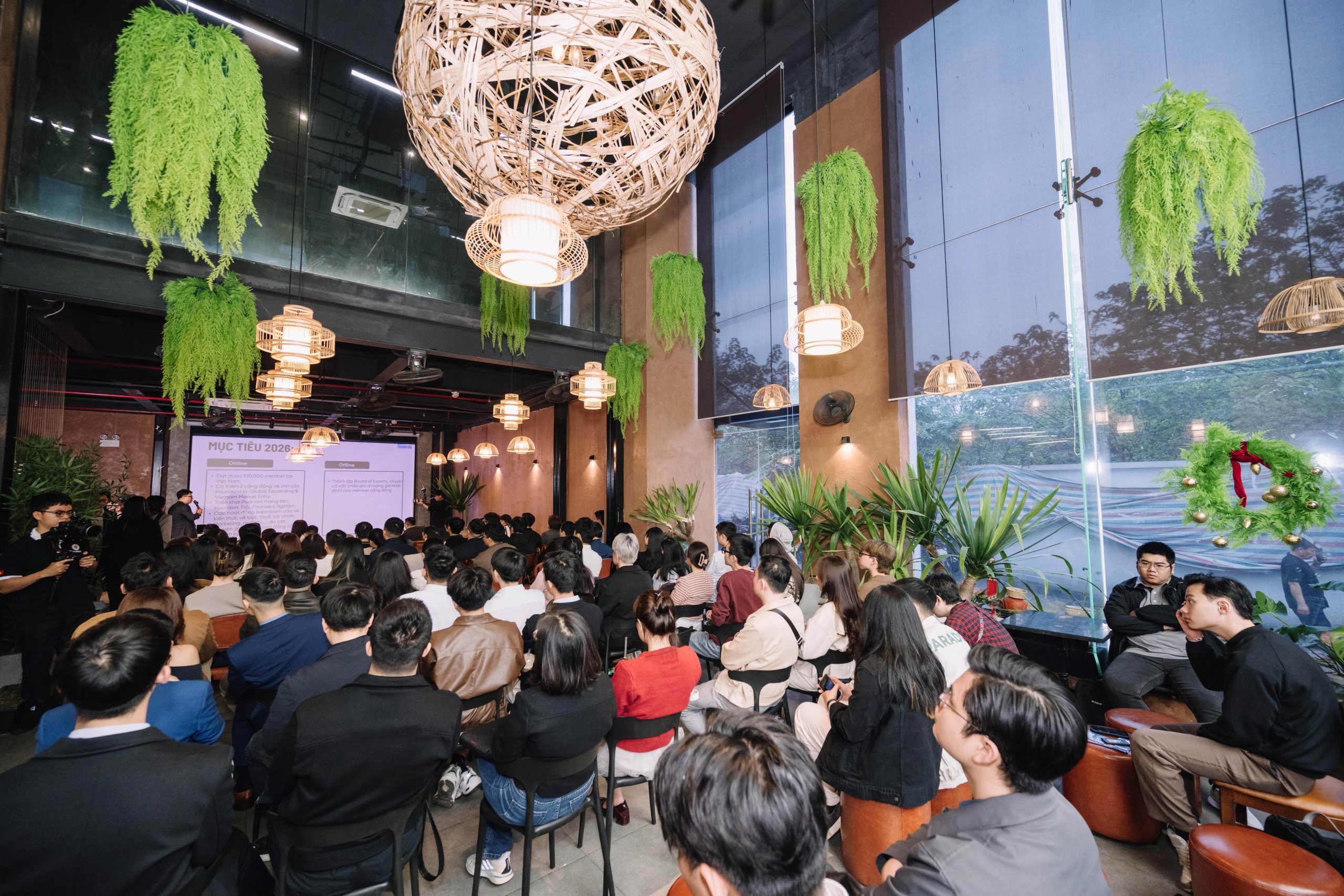 Khách mời tham dự sự kiện FoundersUp